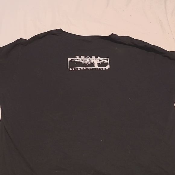 AOT oversized T-shirt - Picture 2 of 2